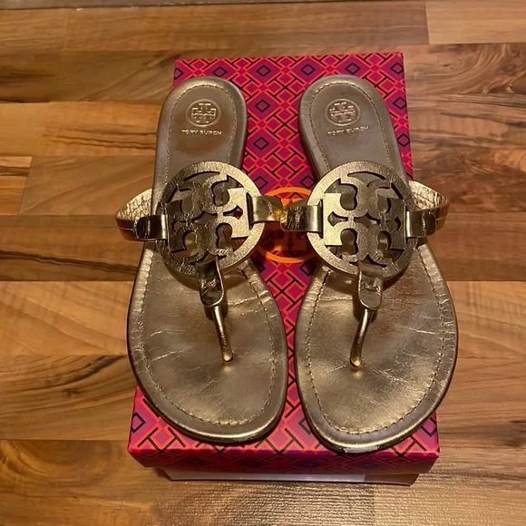 Tory Burch rose gold sandals - Picture 1 of 7